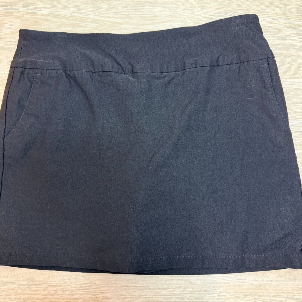 Attyre Black Shorts Skort Women's Size 8 Black Stretch 2-Pocket NWOT